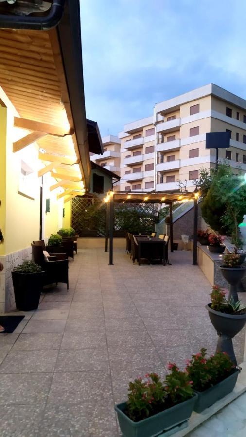 Il Roseto Bed and Breakfast Frosinone Eksteriør billede