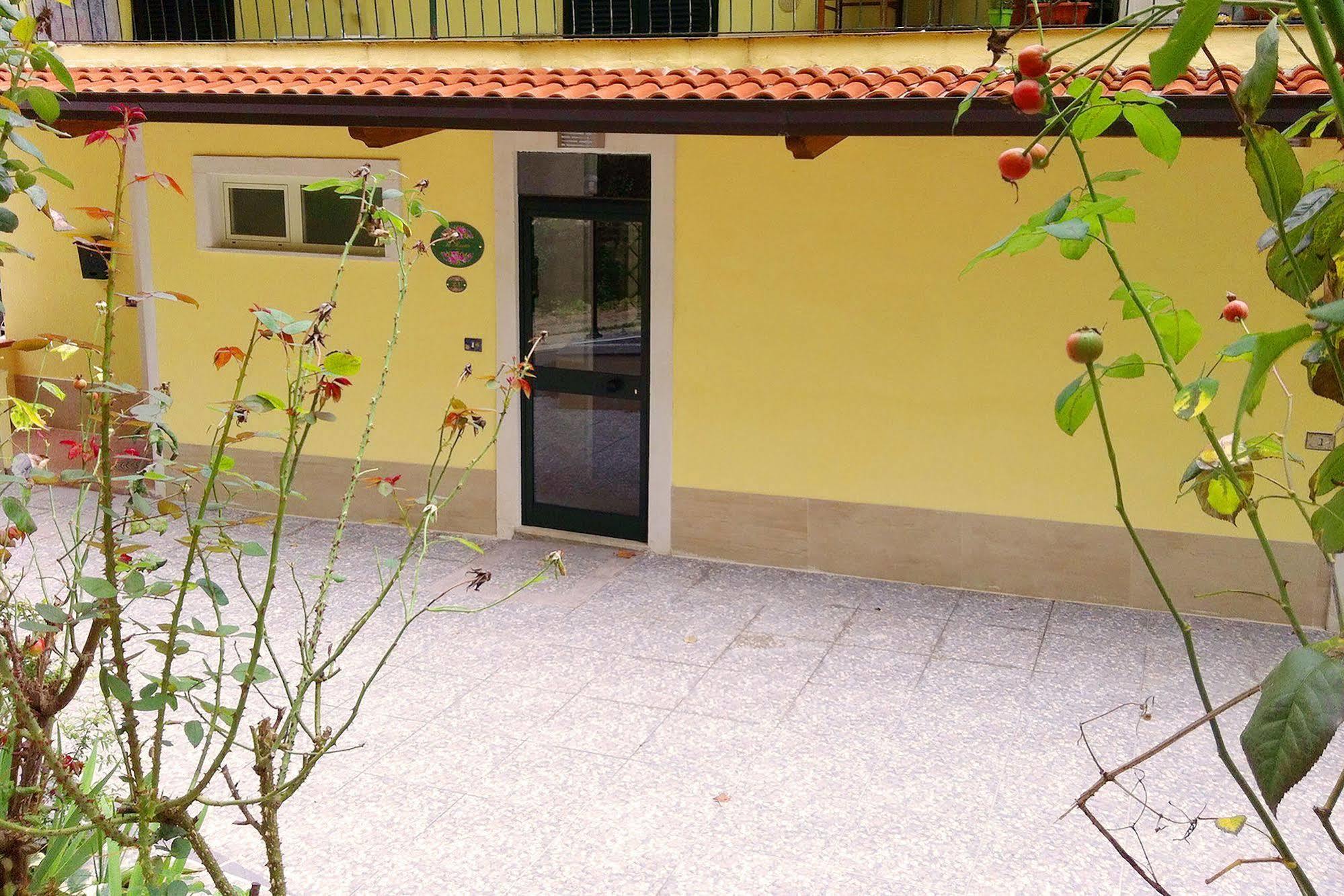 Il Roseto Bed and Breakfast Frosinone Eksteriør billede