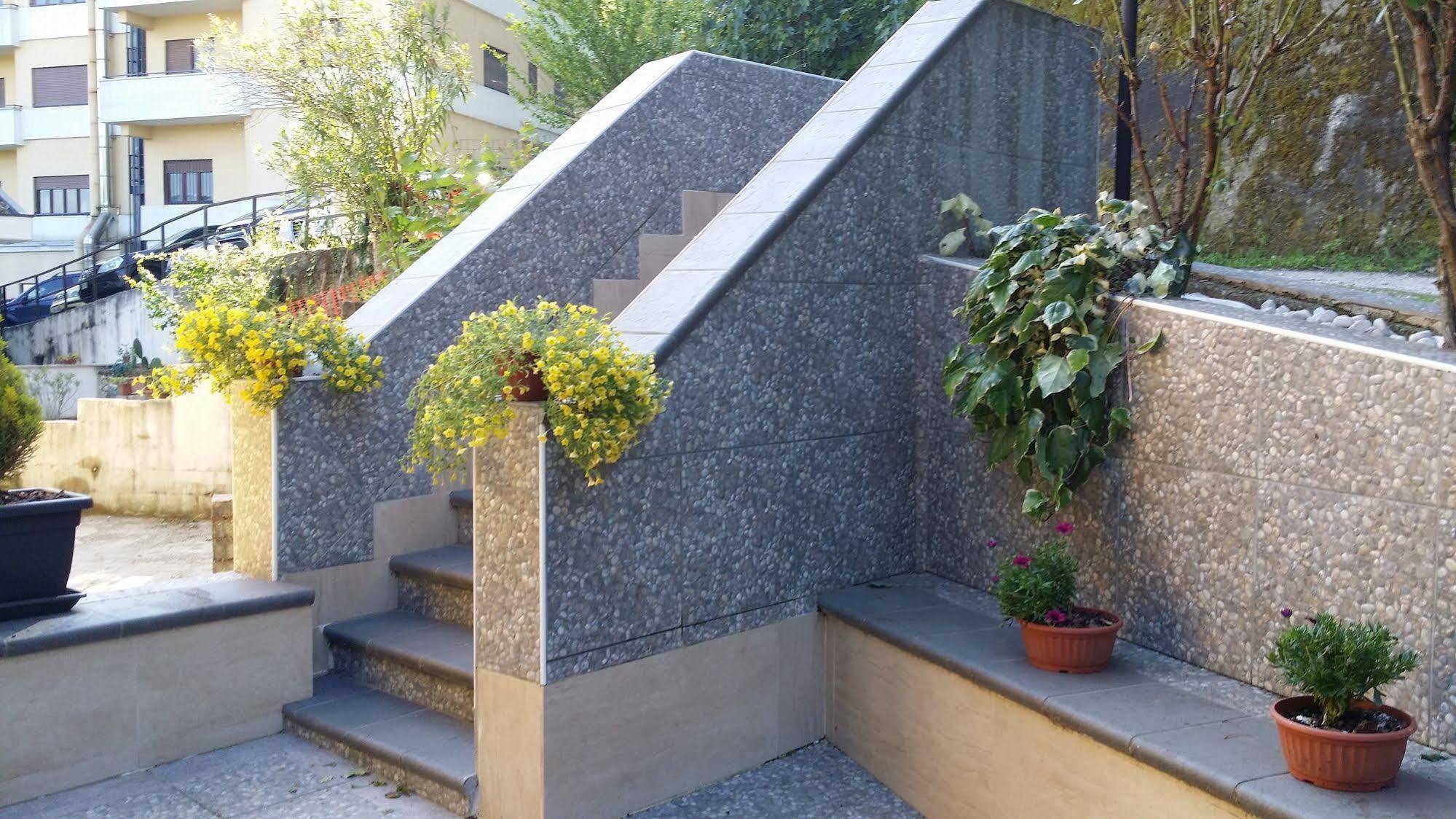 Il Roseto Bed and Breakfast Frosinone Eksteriør billede